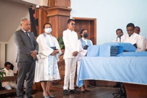 IMG_4943 (Personnalisé) IMG_4943 (Personnalisé)